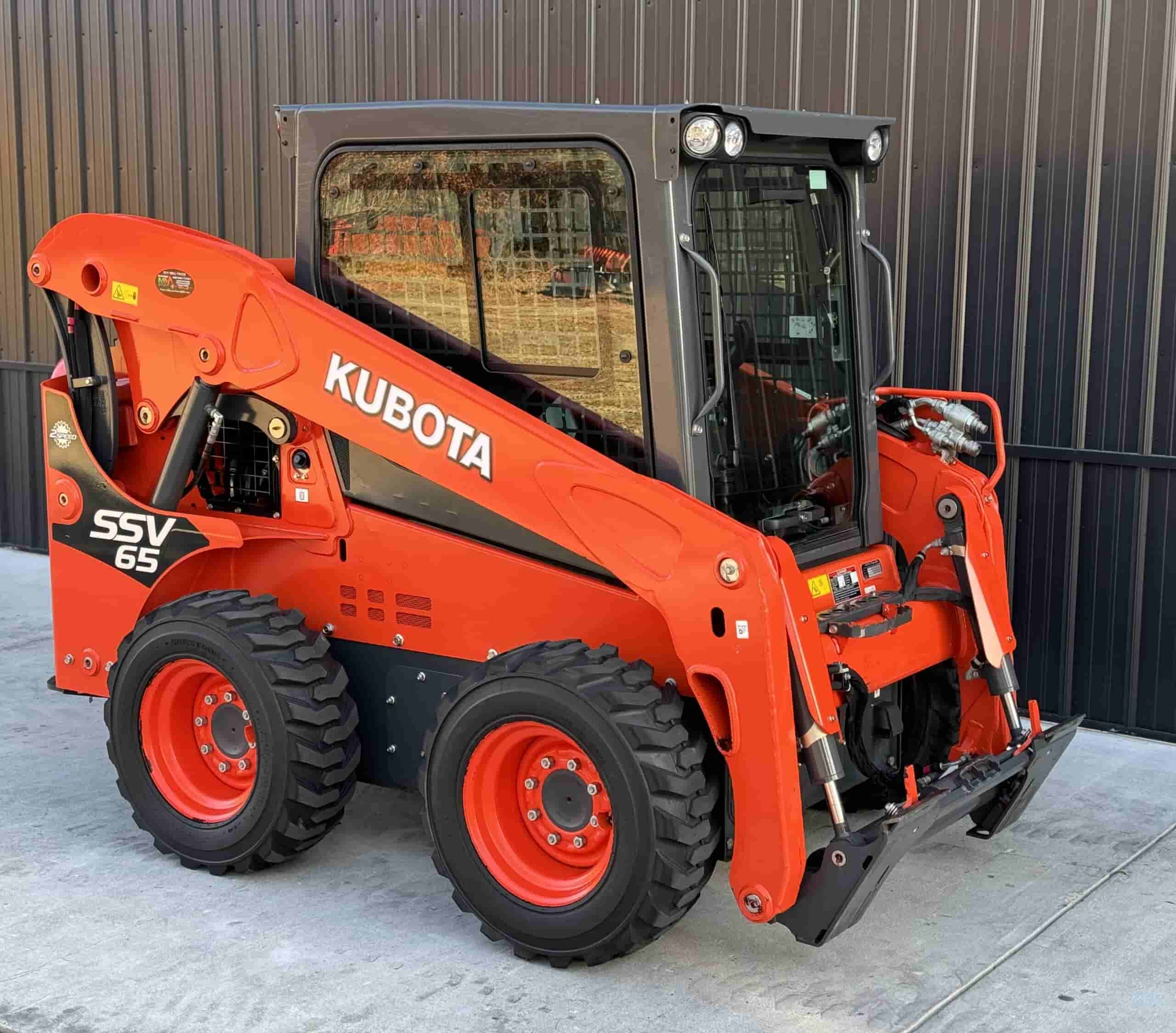 2018 KUBOTA SSV65
